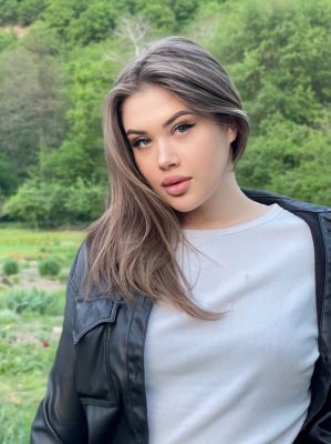 КАРИНА —  девушка на ночь для щедрого мужчины